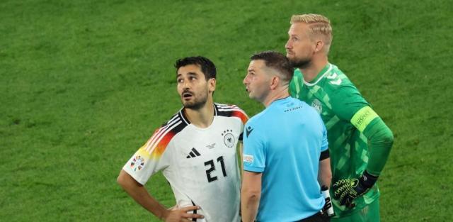 网页版登录入口-梁宏业：德国队徘徊在风格、潮流和战术之间