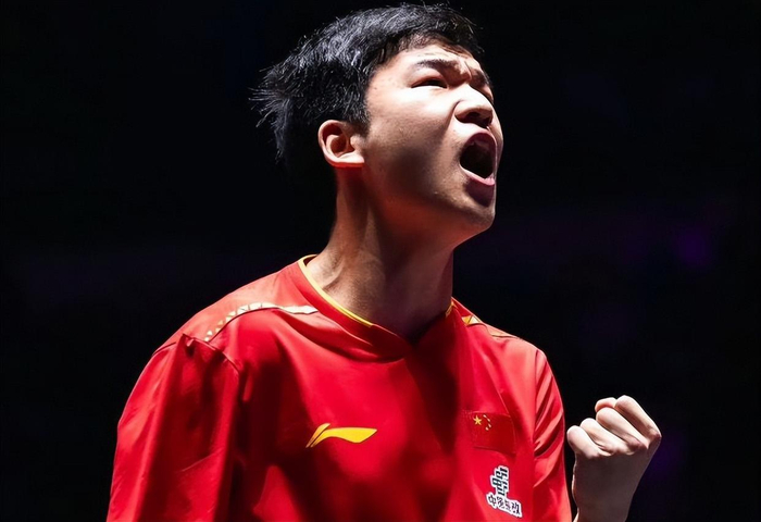 app下载-国乒新科世界冠军一轮游！WTT常规赛男单德比：徐瑛彬2-3惜败向鹏|卡尔伯格|混团世界杯|比赛|乒乓球_新浪体育_新浪新闻